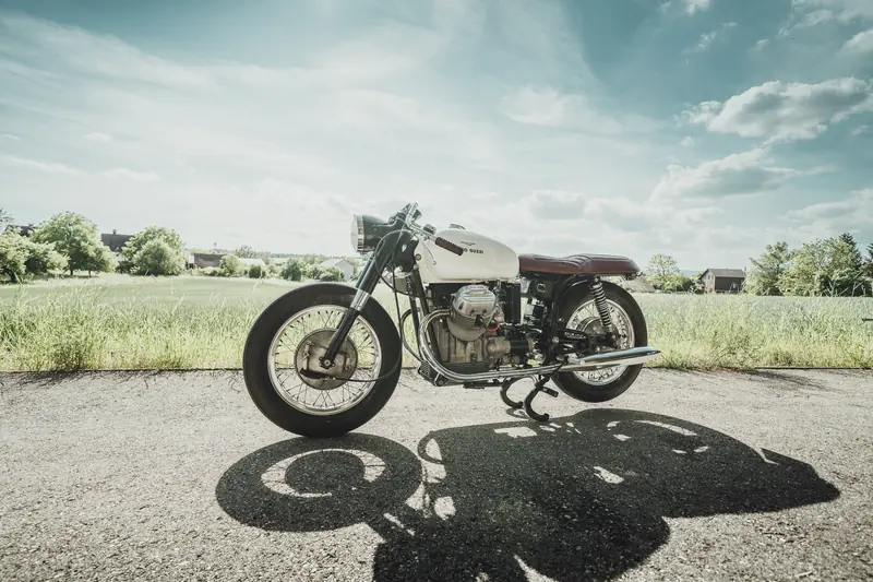 Café Racer auf Moto Guzzi Basis