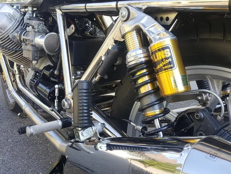 Moto Guzzi Le Mans mit Agostini Anlage